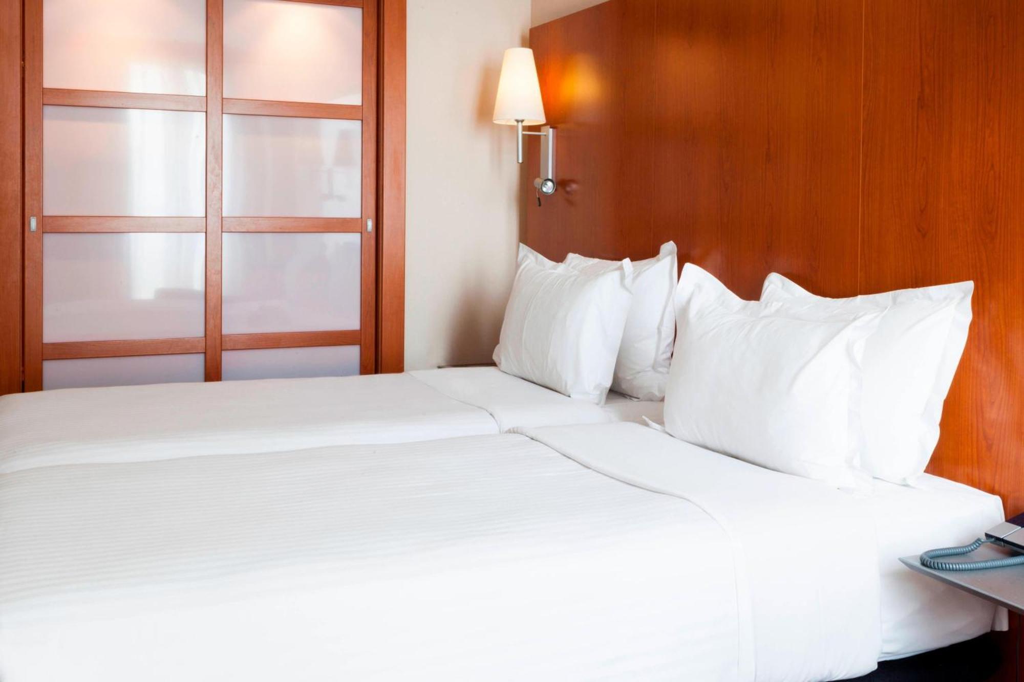 Ac Hotel Palencia By Marriott מראה חיצוני תמונה